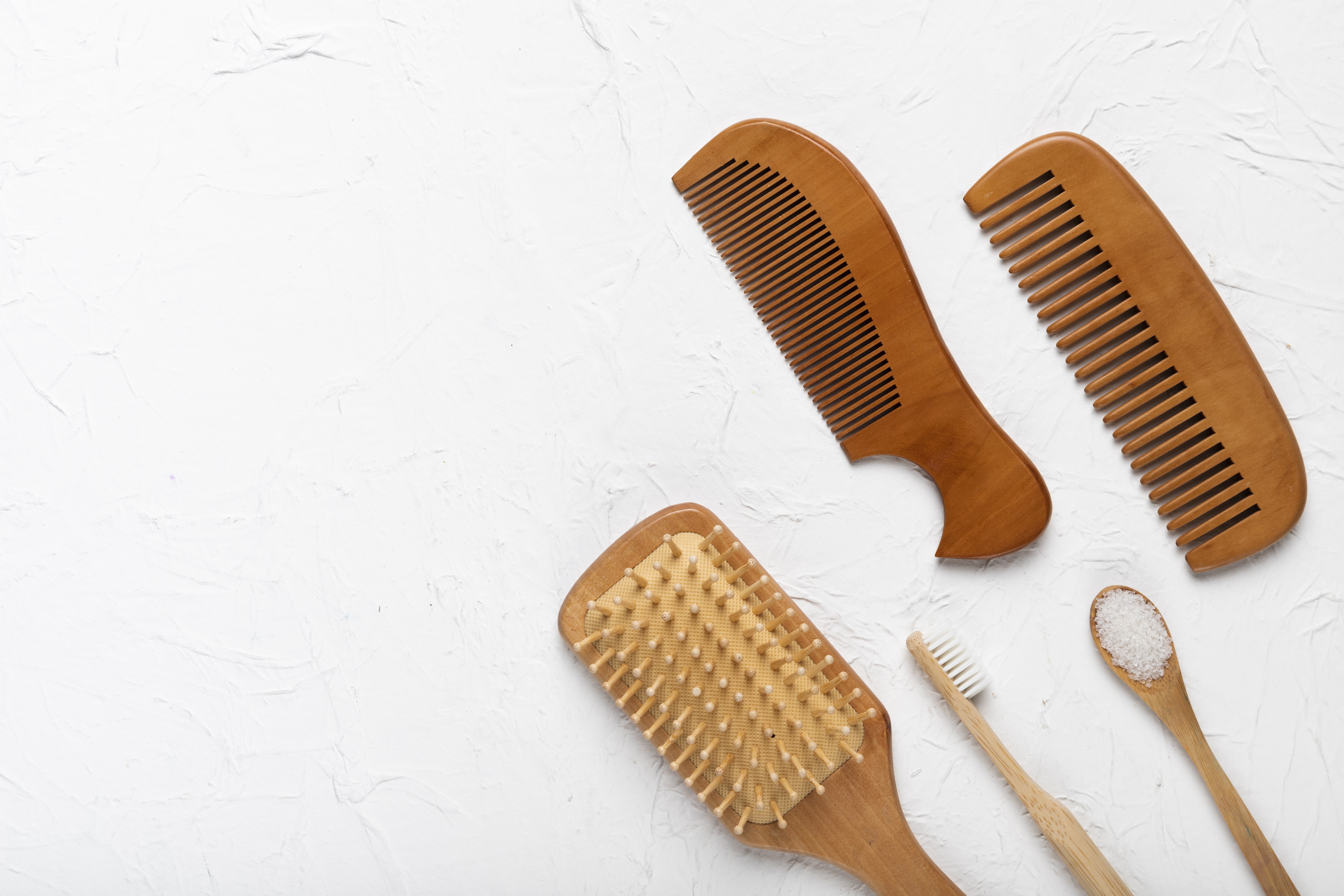 perawatan rambut ibu muda, hair care ibu menyusui, rambut rontok setelah lahiran, starter kit rambut, scalp massager manfaat, jojoba oil rambut, Bunda, si Kecil